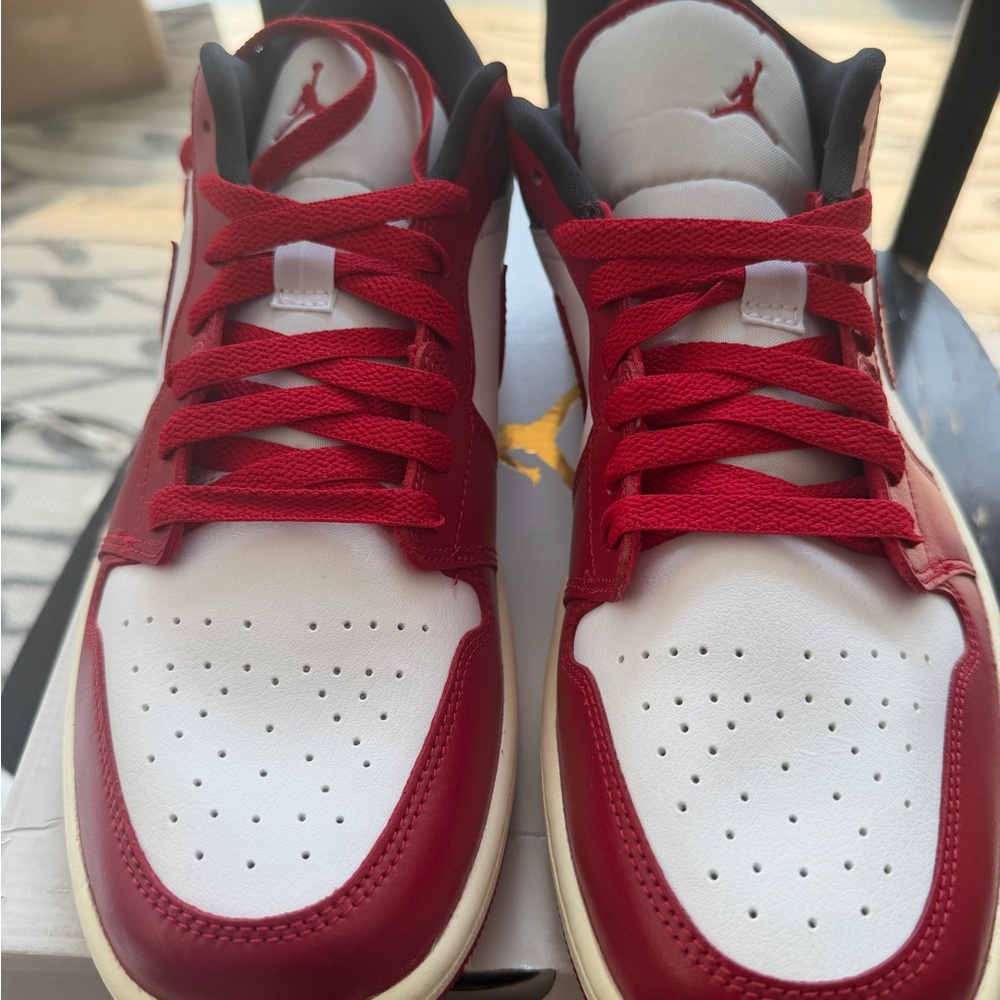 Nike Air Jordan 1 Low size 10.5m/12wmn